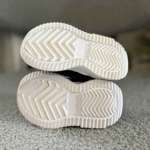 Adidas Sneakers - Picture 2 of 5